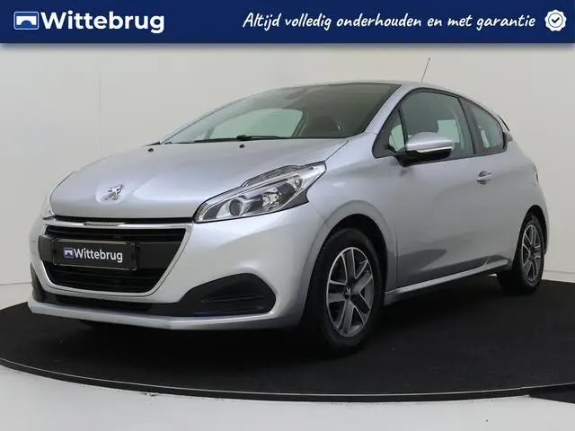 Photo 1 : Peugeot 208 2017 Petrol