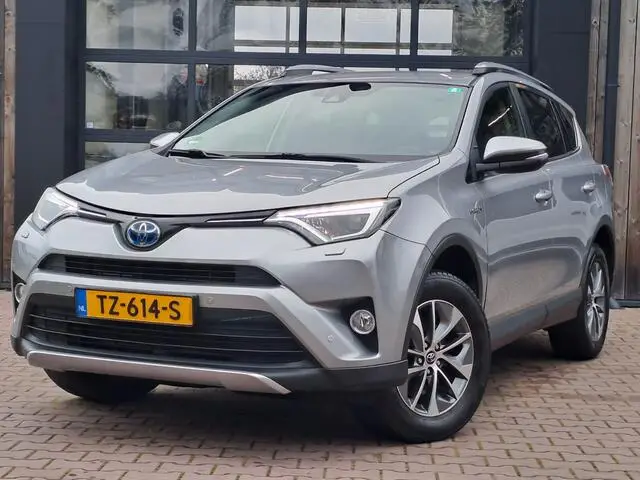 Photo 1 : Toyota Rav4 2018 Hybrid