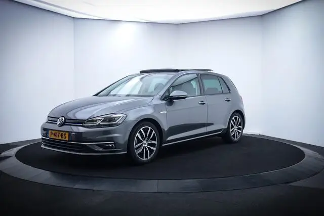 Photo 1 : Volkswagen Golf 2019 Essence