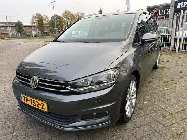 Photo 1 : Volkswagen Touran 2017 Essence