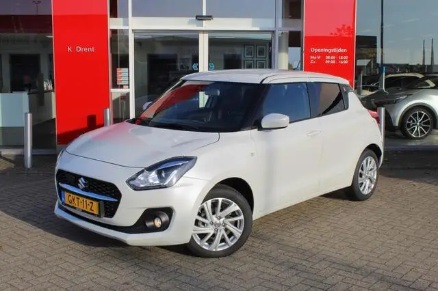 Photo 1 : Suzuki Swift 2024 Petrol