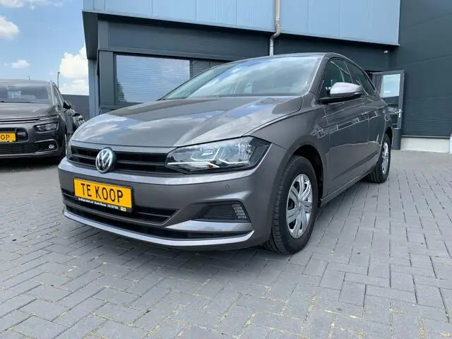 Photo 1 : Volkswagen Polo 2019 Essence