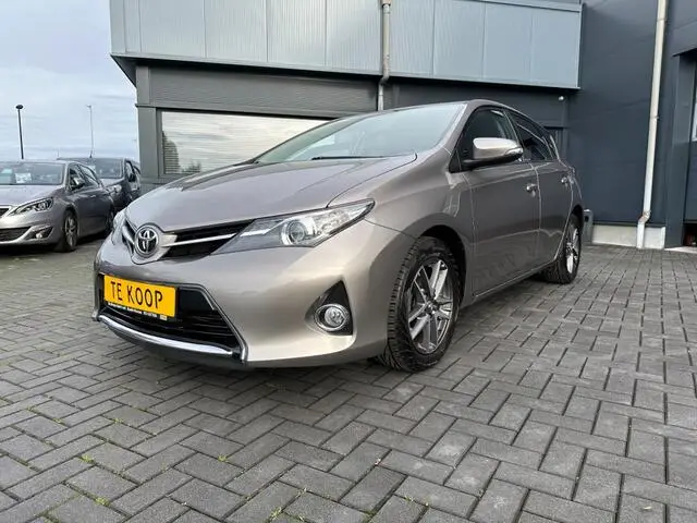 Photo 1 : Toyota Auris 2015 Essence