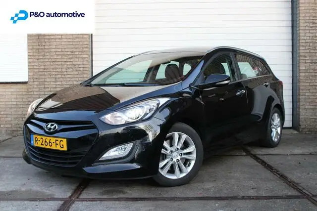 Photo 1 : Hyundai I30 2015 Petrol