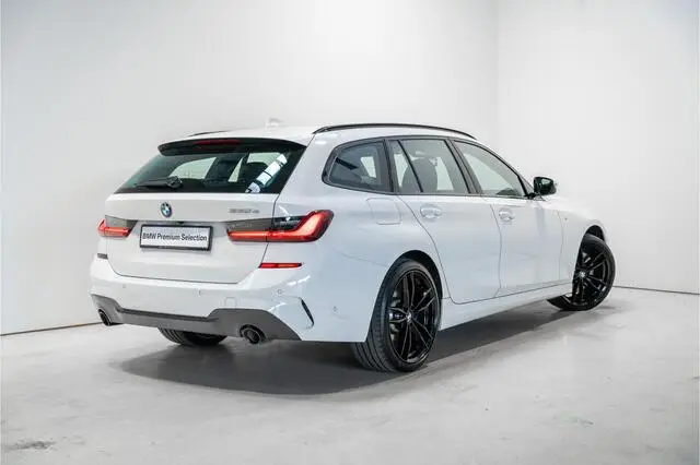 Photo 1 : Bmw Serie 3 2021 Hybrid