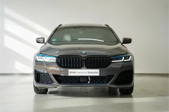 Photo 1 : Bmw Serie 5 2023 Hybrid