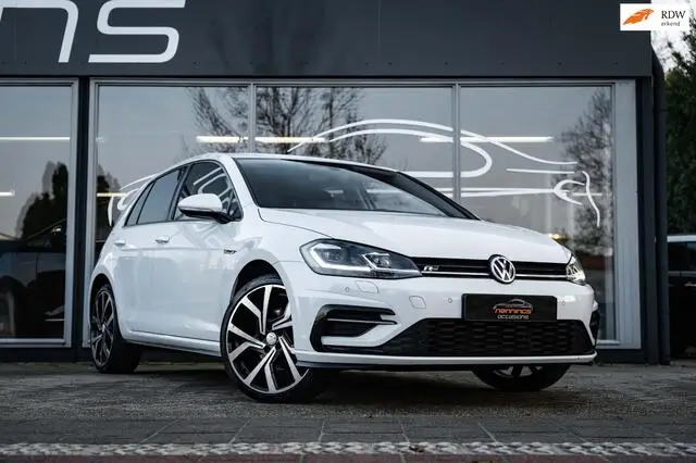 Photo 1 : Volkswagen Golf 2018 Essence