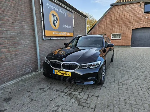 Photo 1 : Bmw Serie 3 2019 Essence