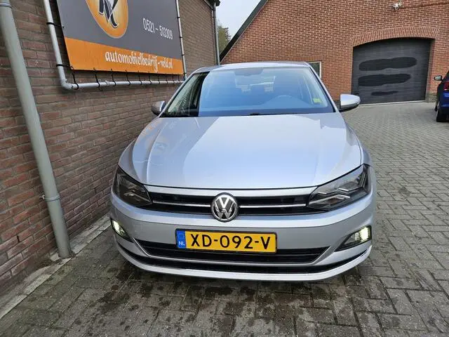 Photo 1 : Volkswagen Polo 2018 Essence