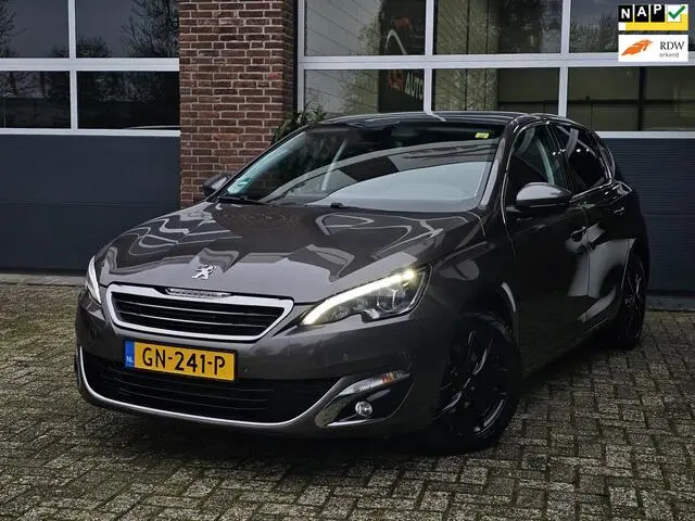 Photo 1 : Peugeot 308 2015 Essence