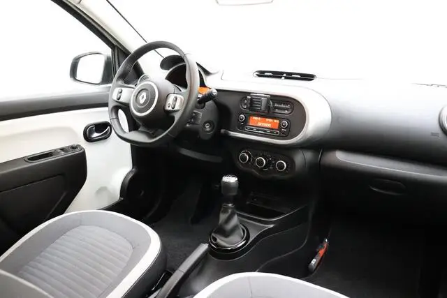 Photo 1 : Renault Twingo 2022 Essence