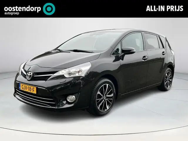 Photo 1 : Toyota Verso 2017 Essence