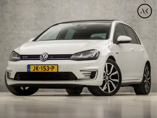 Photo 1 : Volkswagen Golf 2015 Hybrid