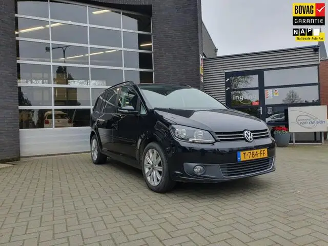 Photo 1 : Volkswagen Touran 2015 Petrol