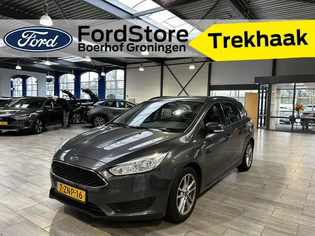 Photo 1 : Ford Focus 2015 Petrol