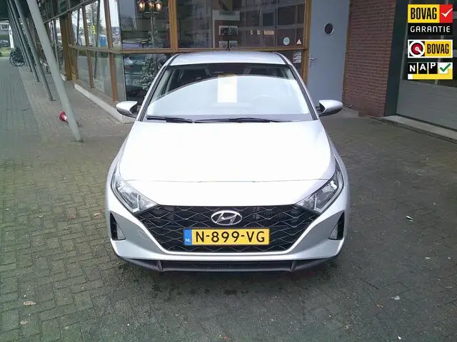 Photo 1 : Hyundai I20 2022 Hybrid