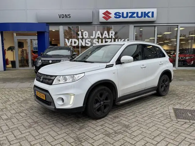 Photo 1 : Suzuki Vitara 2016 Petrol