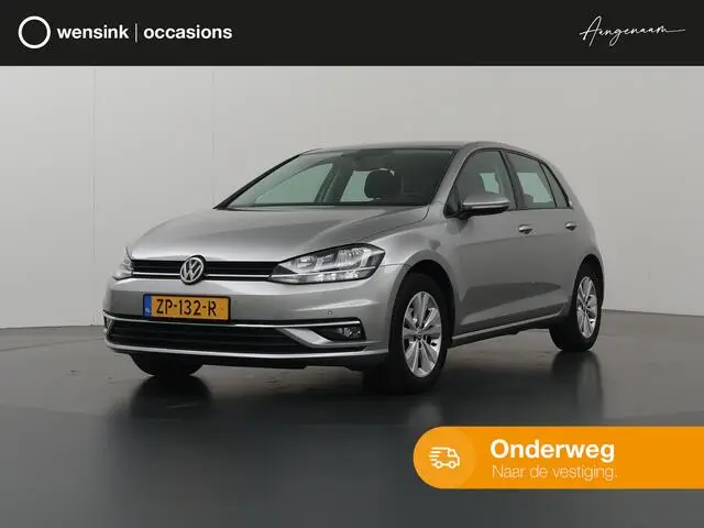 Photo 1 : Volkswagen Golf 2019 Petrol