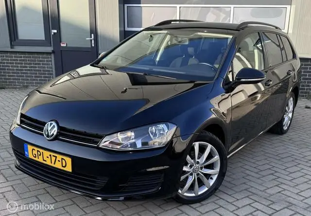 Photo 1 : Volkswagen Golf 2016 Petrol