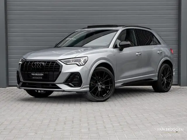 Photo 1 : Audi Q3 2021 Petrol