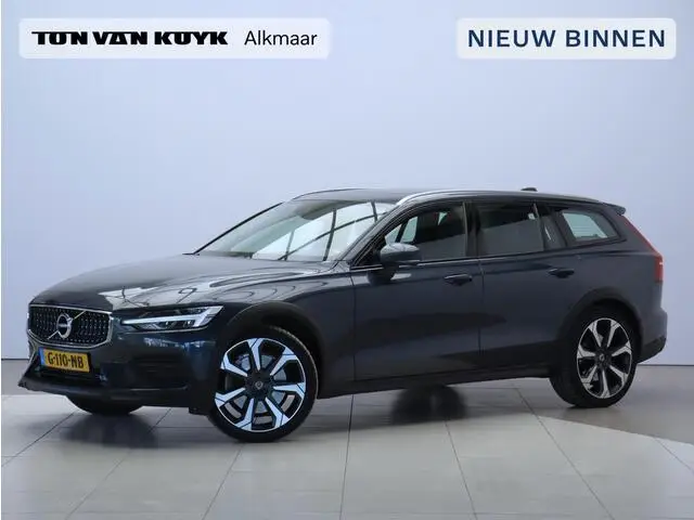 Photo 1 : Volvo V60 2019 Petrol