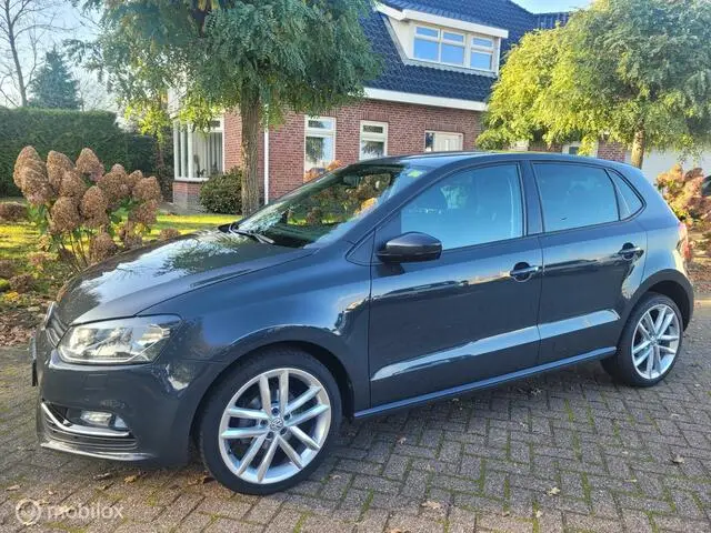 Photo 1 : Volkswagen Polo 2017 Petrol