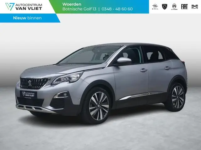 Photo 1 : Peugeot 3008 2018 Essence