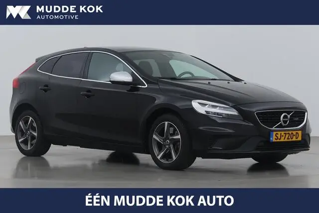 Photo 1 : Volvo V40 2018 Diesel