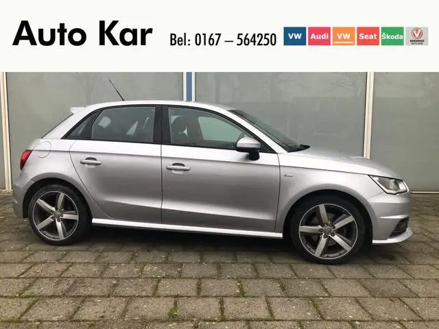 Photo 1 : Audi A1 2015 Petrol