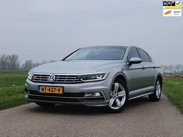 Photo 1 : Volkswagen Passat 2015 Essence