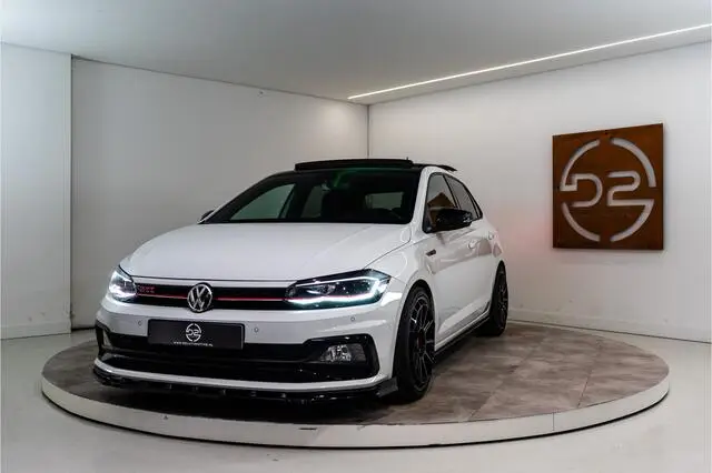 Photo 1 : Volkswagen Polo 2020 Essence