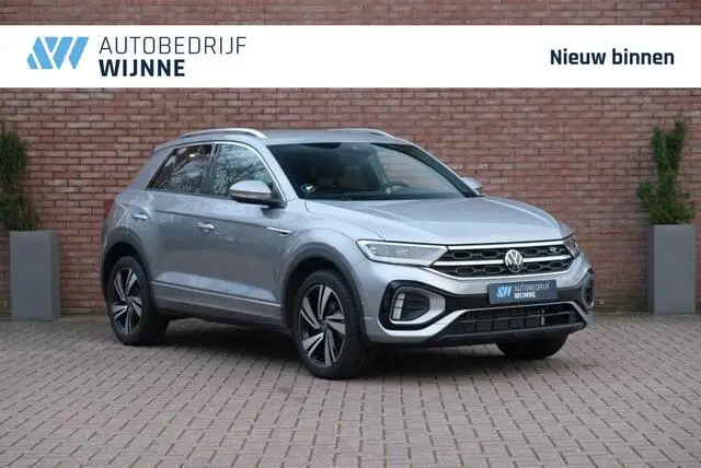 Photo 1 : Volkswagen T-roc 2023 Essence