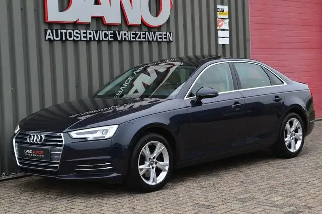 Photo 1 : Audi A4 2017 Essence