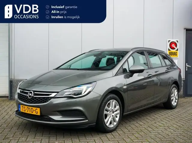 Photo 1 : Opel Astra 2018 Essence