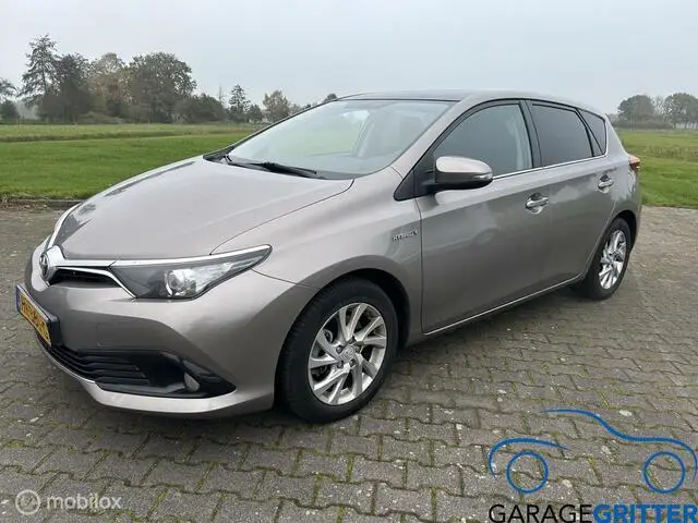 Photo 1 : Toyota Auris 2015 Hybrid