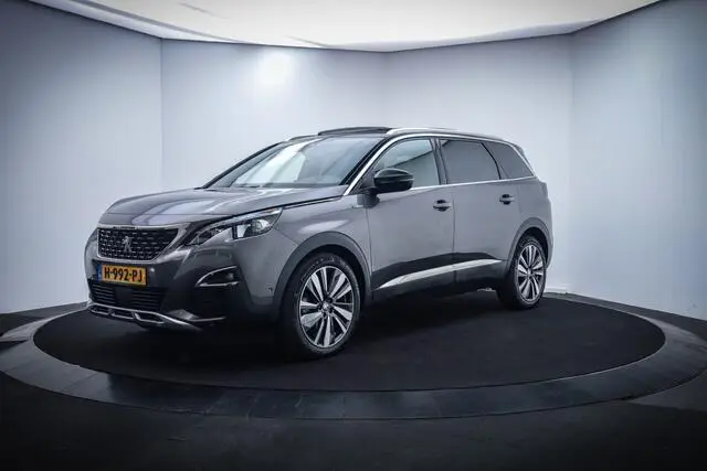 Photo 1 : Peugeot 5008 2020 Essence