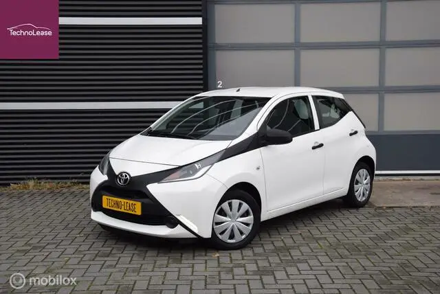 Photo 1 : Toyota Aygo 2017 Essence