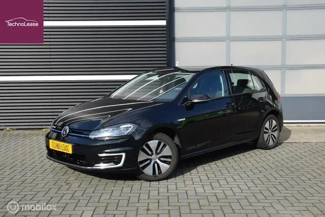 Photo 1 : Volkswagen Golf 2019 Électrique