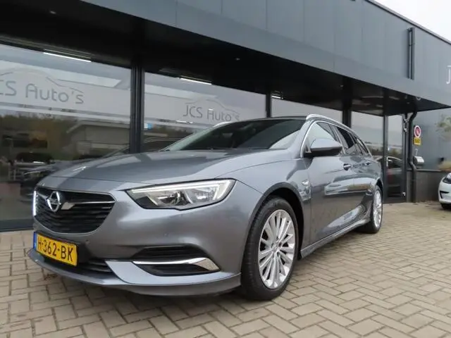 Photo 1 : Opel Insignia 2020 Essence