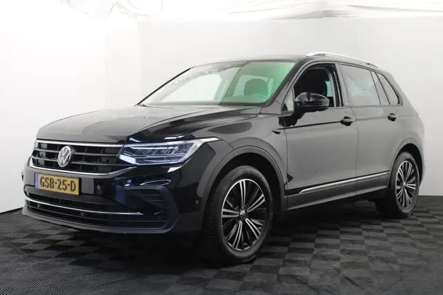 Photo 1 : Volkswagen Tiguan 2023 Essence