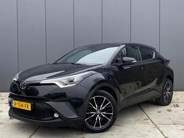 Photo 1 : Toyota C-hr 2018 Petrol