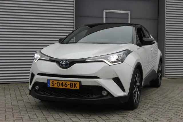 Photo 1 : Toyota C-hr 2017 Hybride