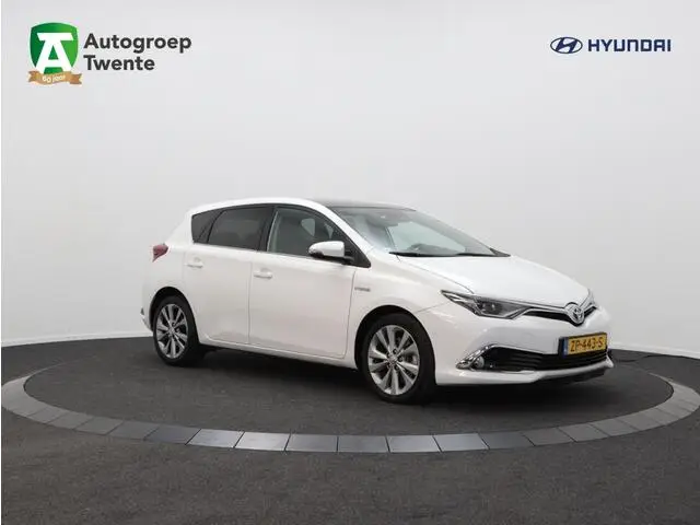 Photo 1 : Toyota Auris 2016 Hybride