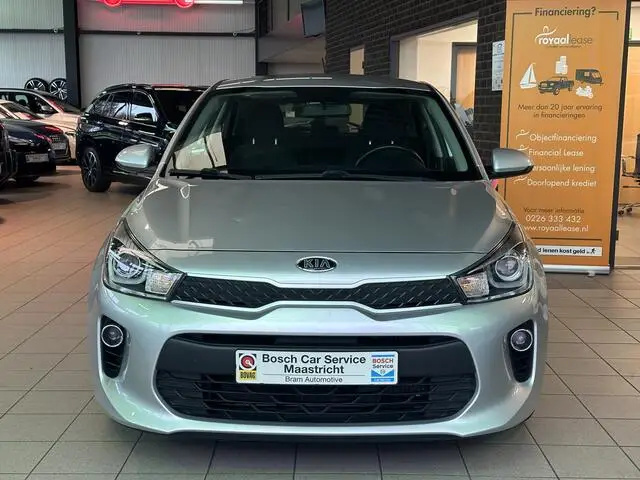 Photo 1 : Kia Rio 2018 Essence