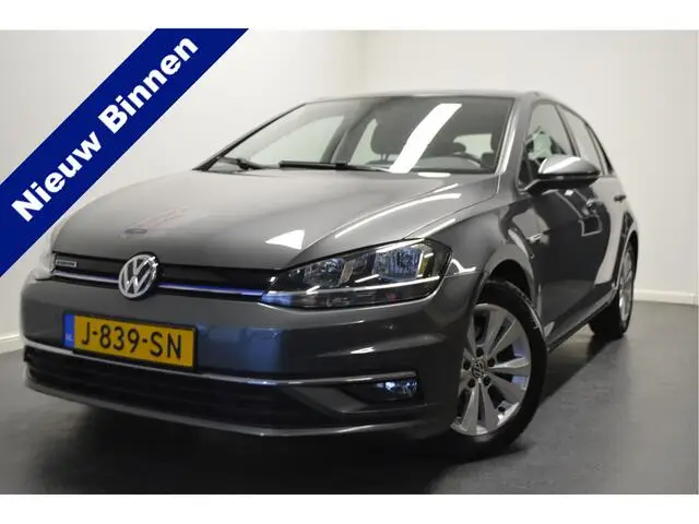 Photo 1 : Volkswagen Golf 2020 Petrol