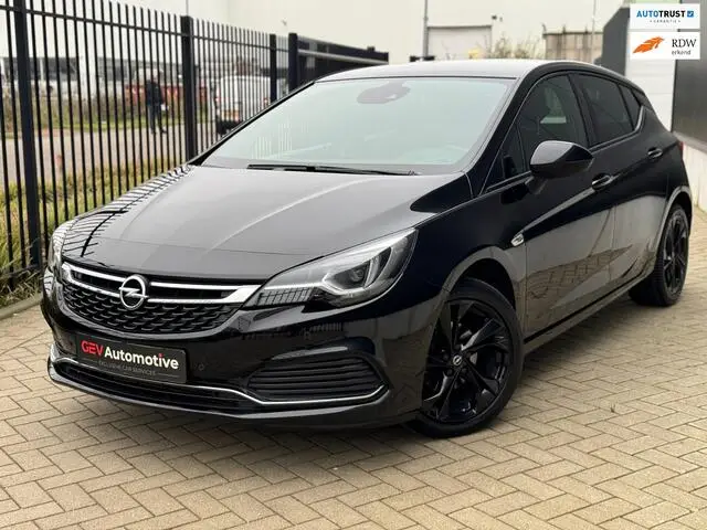 Photo 1 : Opel Astra 2019 Essence