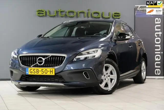 Photo 1 : Volvo V40 2018 Petrol