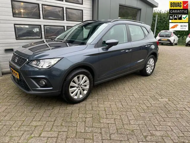 Photo 1 : Seat Arona 2021 Essence