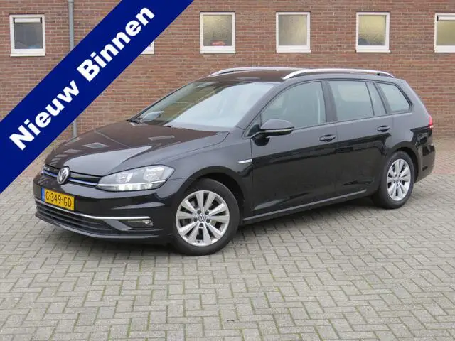 Photo 1 : Volkswagen Golf 2019 Petrol