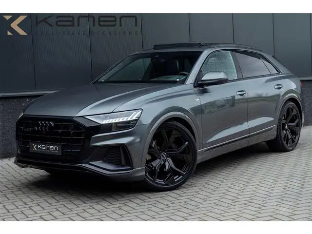 Photo 1 : Audi Q8 2018 Essence